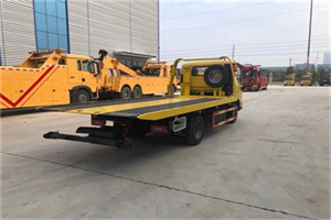 南票区非事故拖车